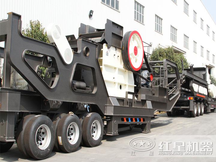 鄂破移動破碎機(jī)，為粗碎而生，破碎比大，使用壽命長