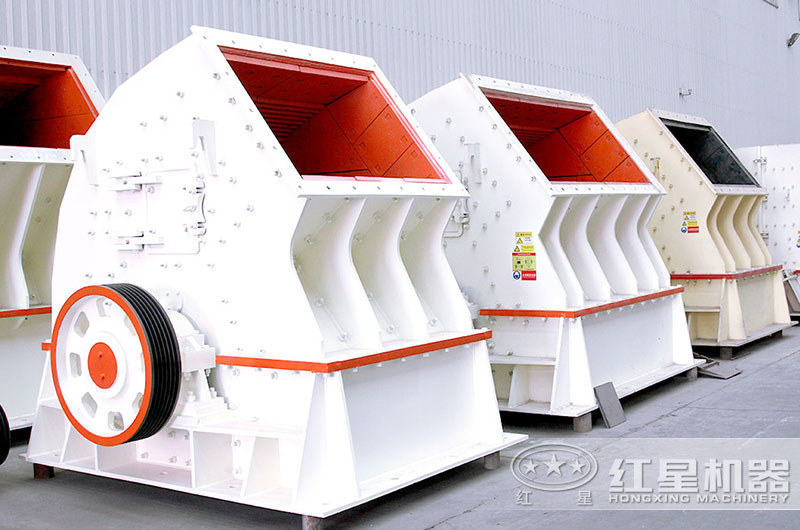 PCZ重錘碎石機圖片，時產(chǎn)100-3000噸